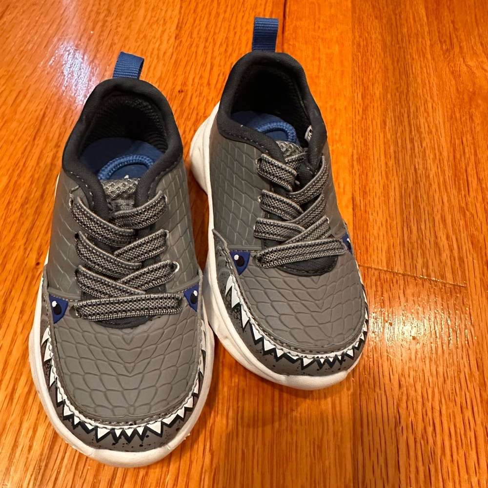 Toddler shoes